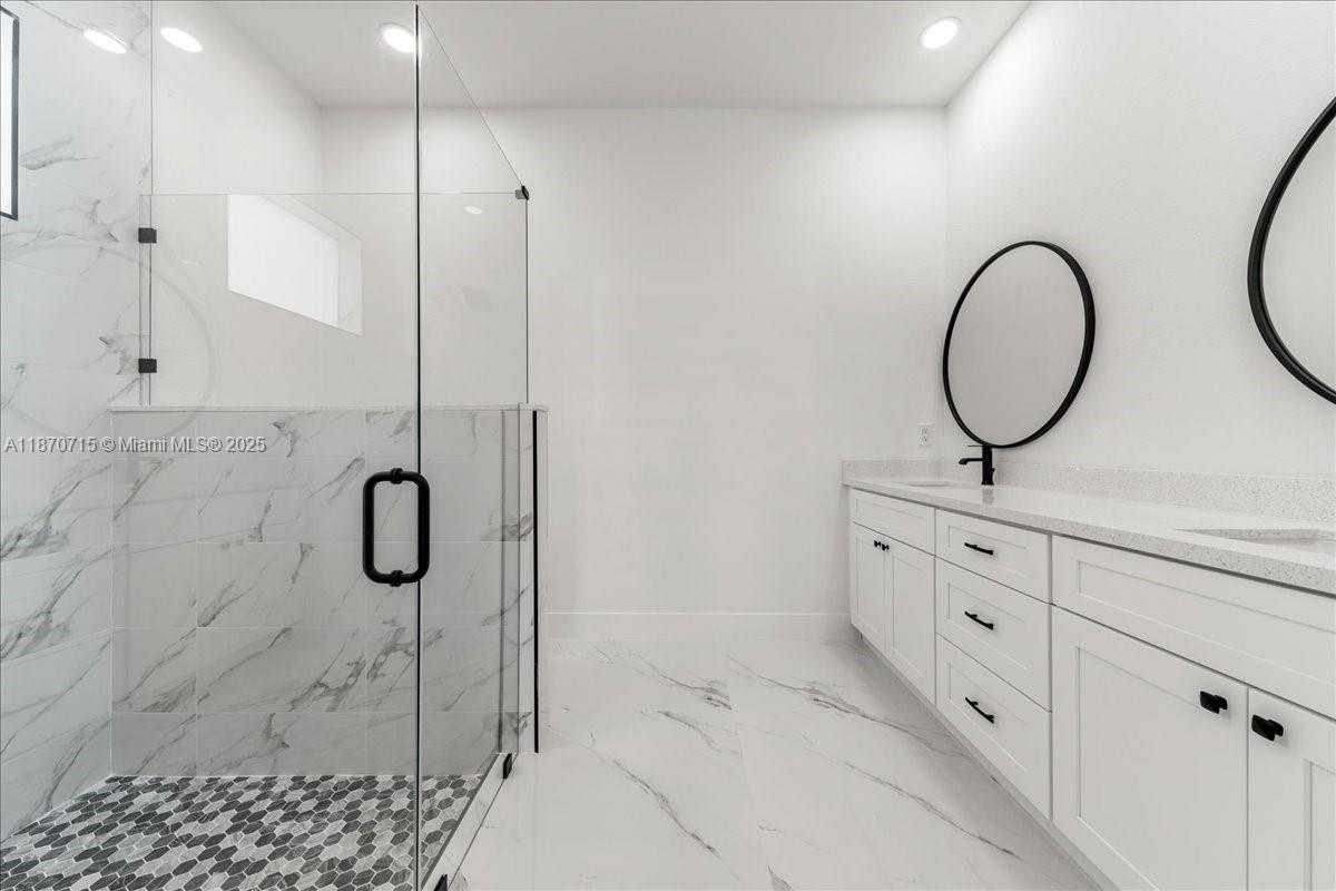 Small Image of 3123 NW 18TH AVE, Cape Coral Number 33