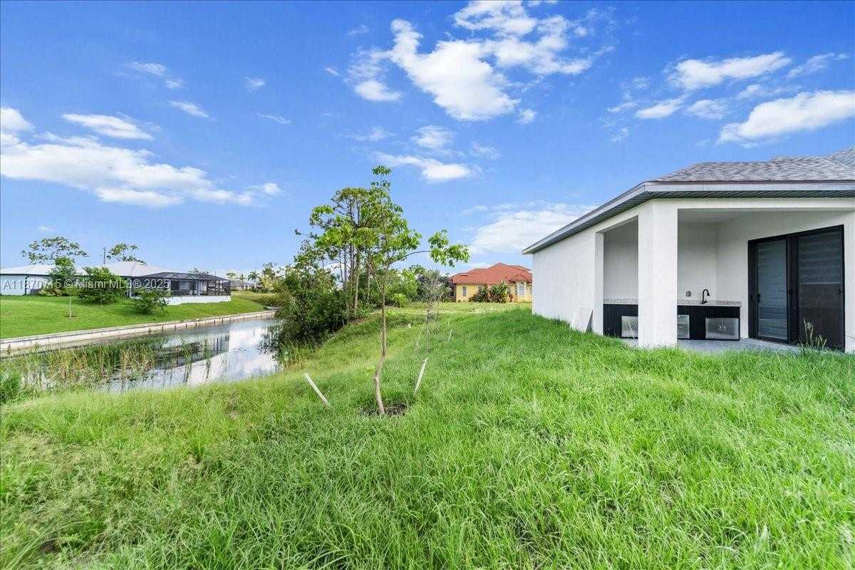 Small Image of 3123 NW 18TH AVE, Cape Coral Number 45