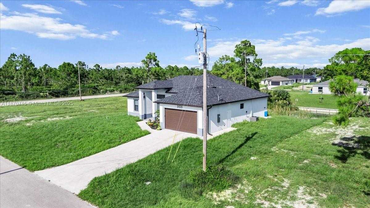 Small Image of 3123 NW 18TH AVE, Cape Coral Number 5
