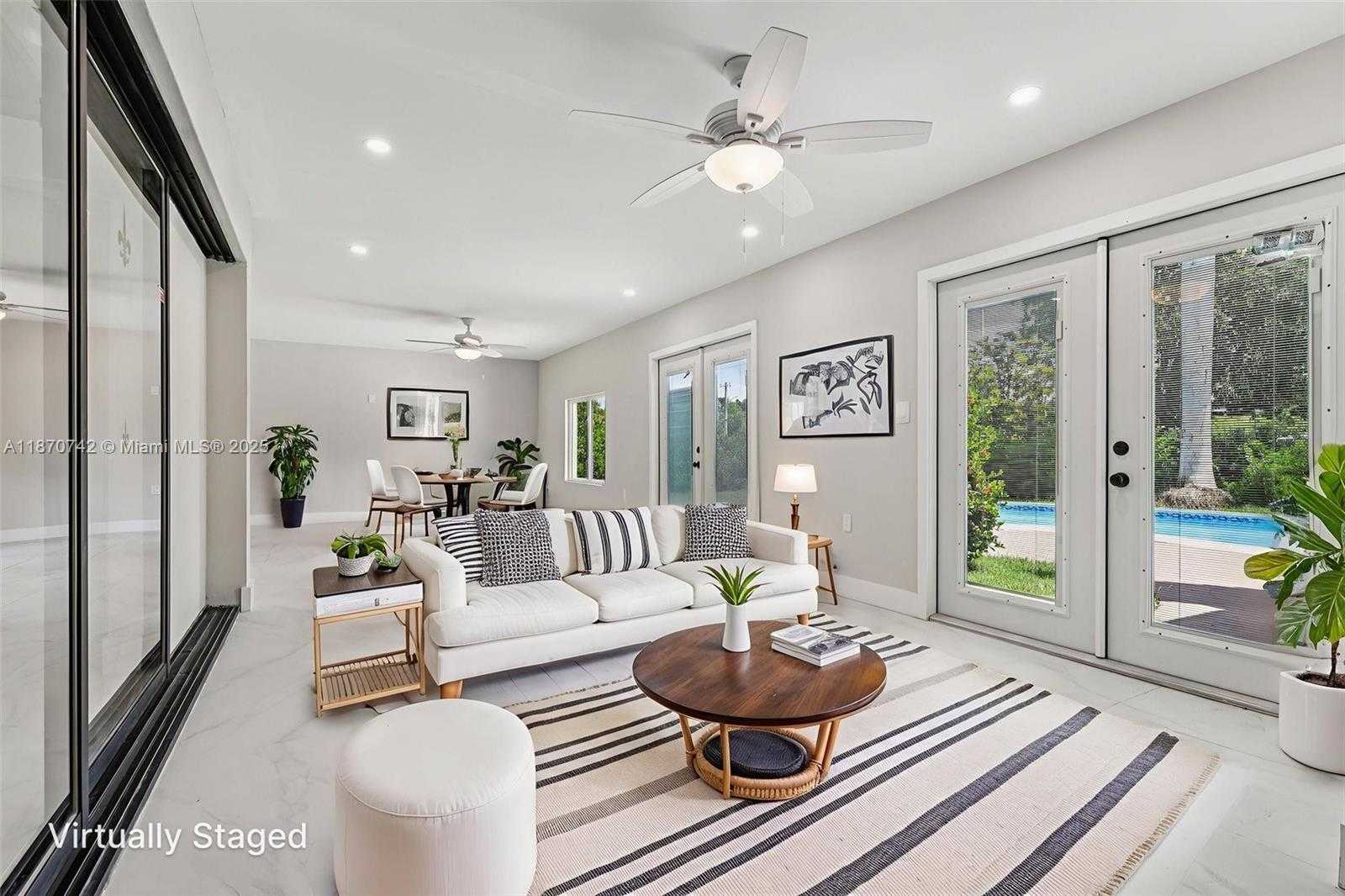 Small Image of 20 WEST TROPICAL WAY, Plantation Number 13