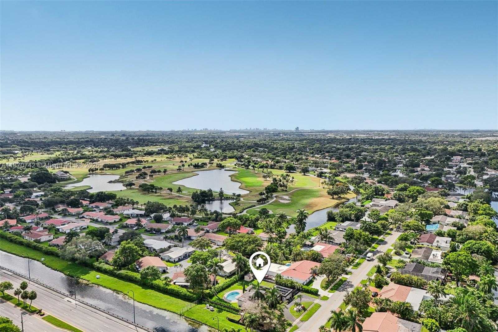 Small Image of 20 WEST TROPICAL WAY, Plantation Number 84