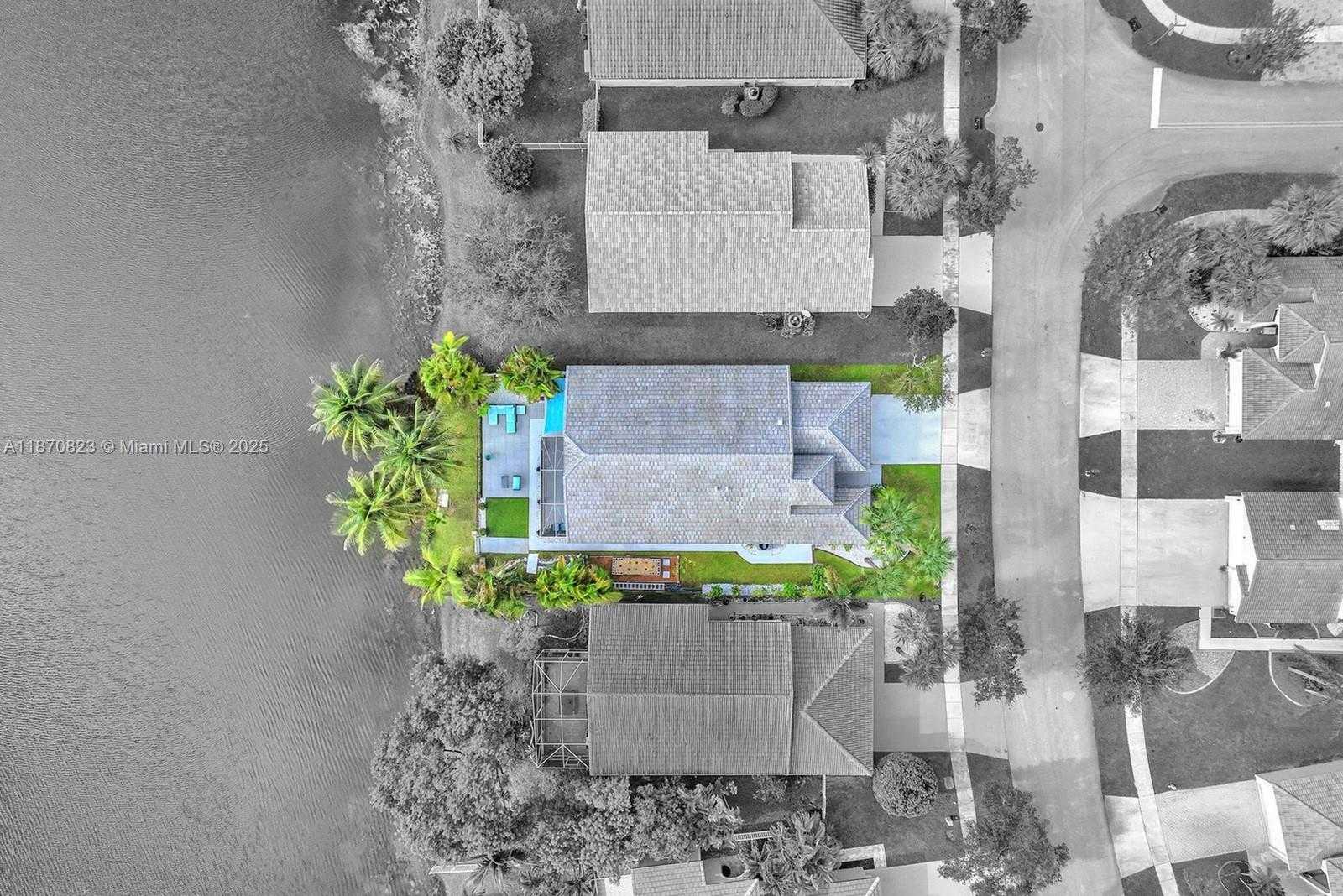 Small Image of 214 SOUTH WEST 180TH AVE, Pembroke Pines Number 2