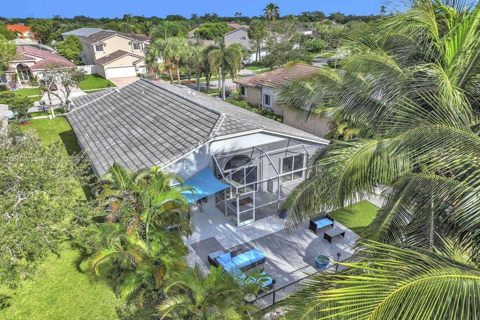Small Image of 214 SOUTH WEST 180TH AVE, Pembroke Pines Number 33