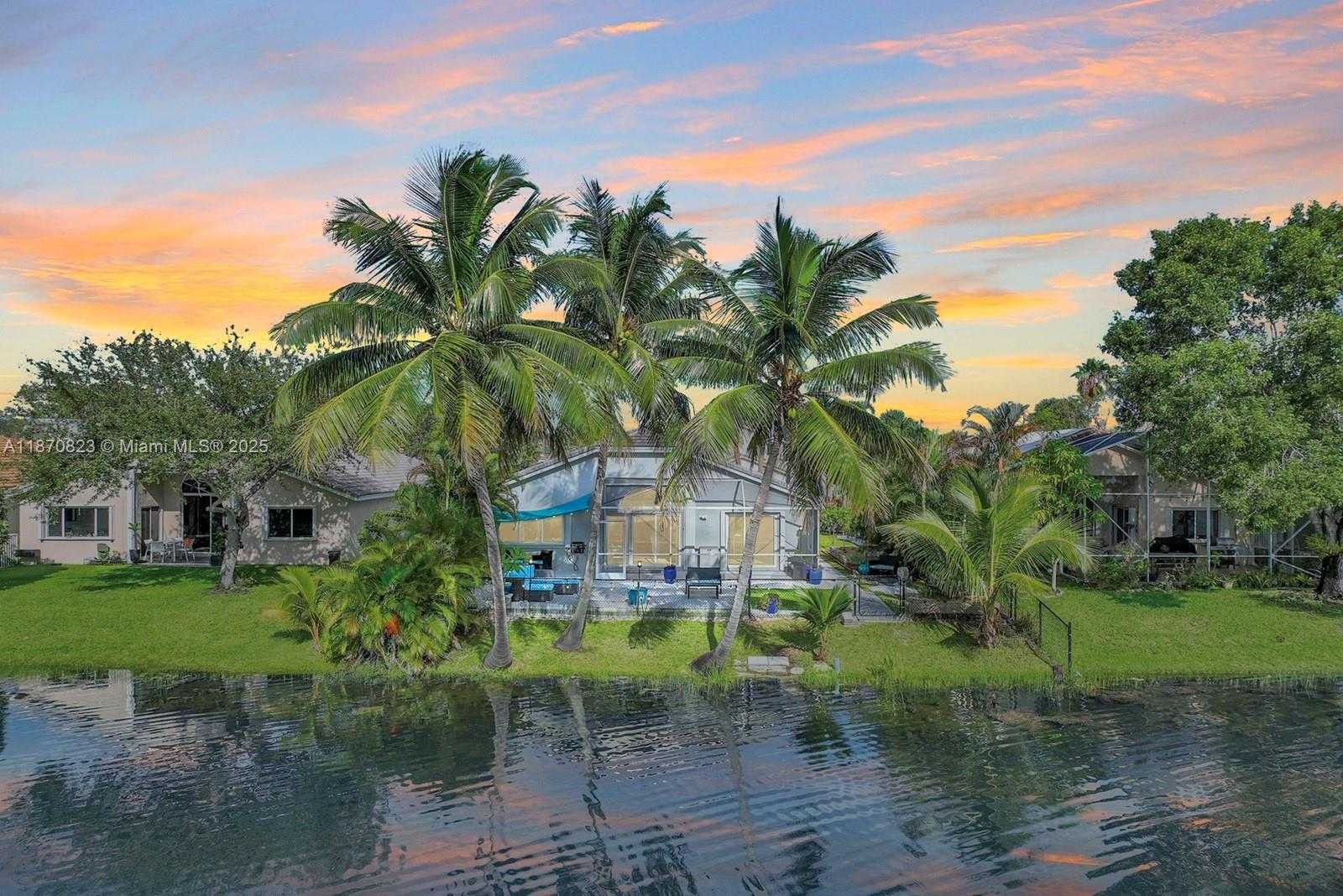 Small Image of 214 SOUTH WEST 180TH AVE, Pembroke Pines Number 34
