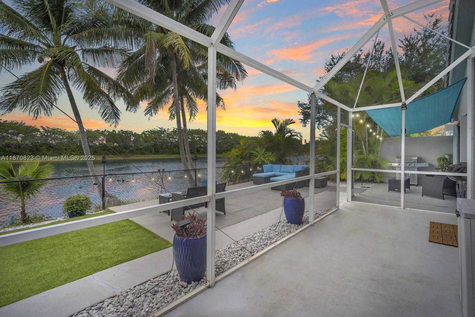 Small Image of 214 SOUTH WEST 180TH AVE, Pembroke Pines Number 38