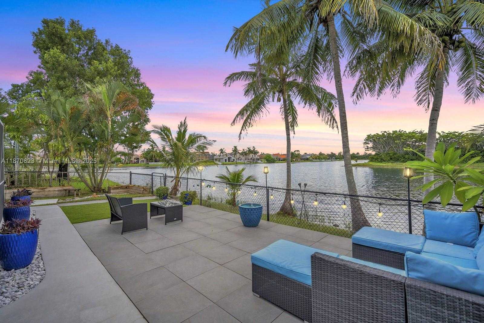 Small Image of 214 SOUTH WEST 180TH AVE, Pembroke Pines Number 39