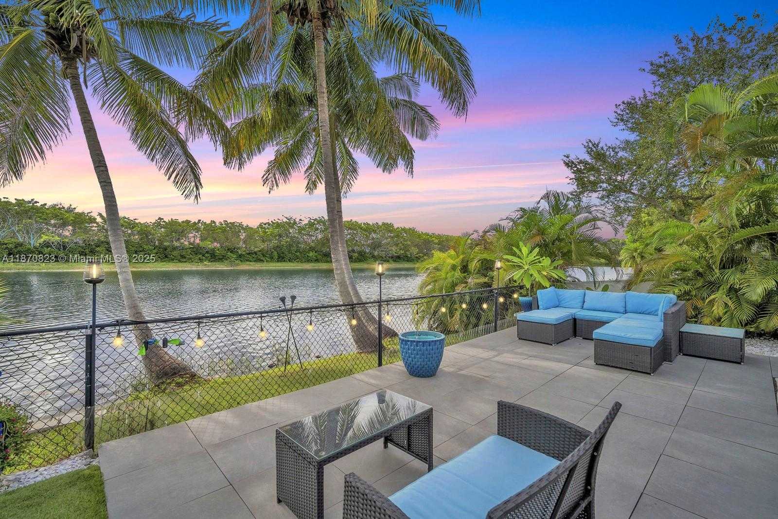 Small Image of 214 SOUTH WEST 180TH AVE, Pembroke Pines Number 44