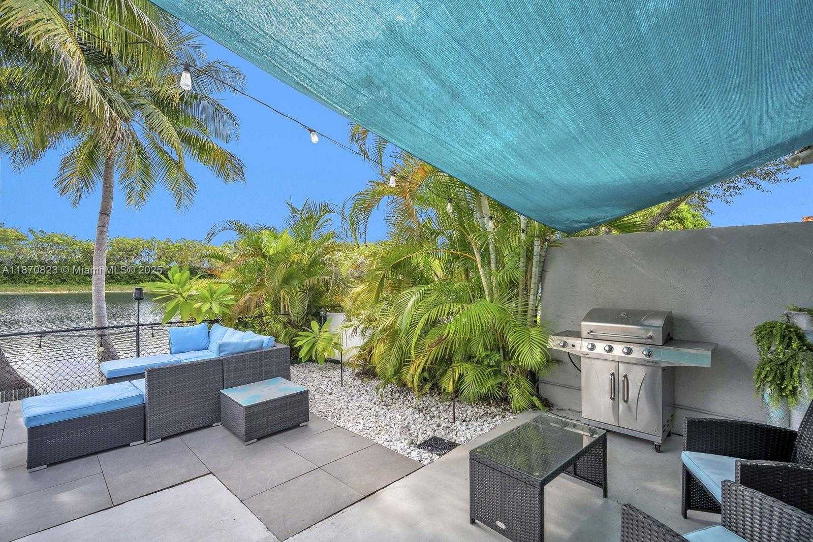 Small Image of 214 SOUTH WEST 180TH AVE, Pembroke Pines Number 45