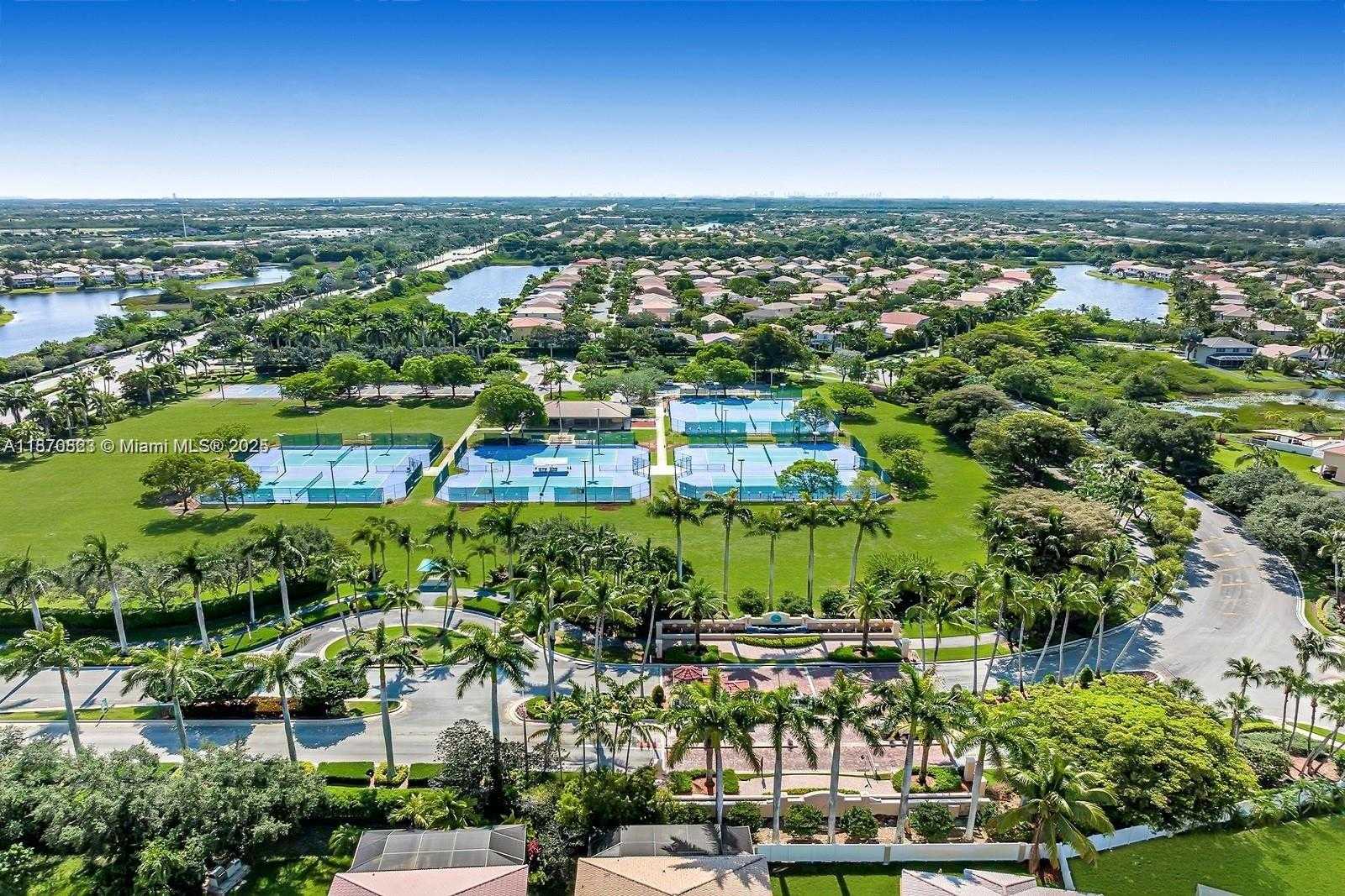 Small Image of 214 SOUTH WEST 180TH AVE, Pembroke Pines Number 49