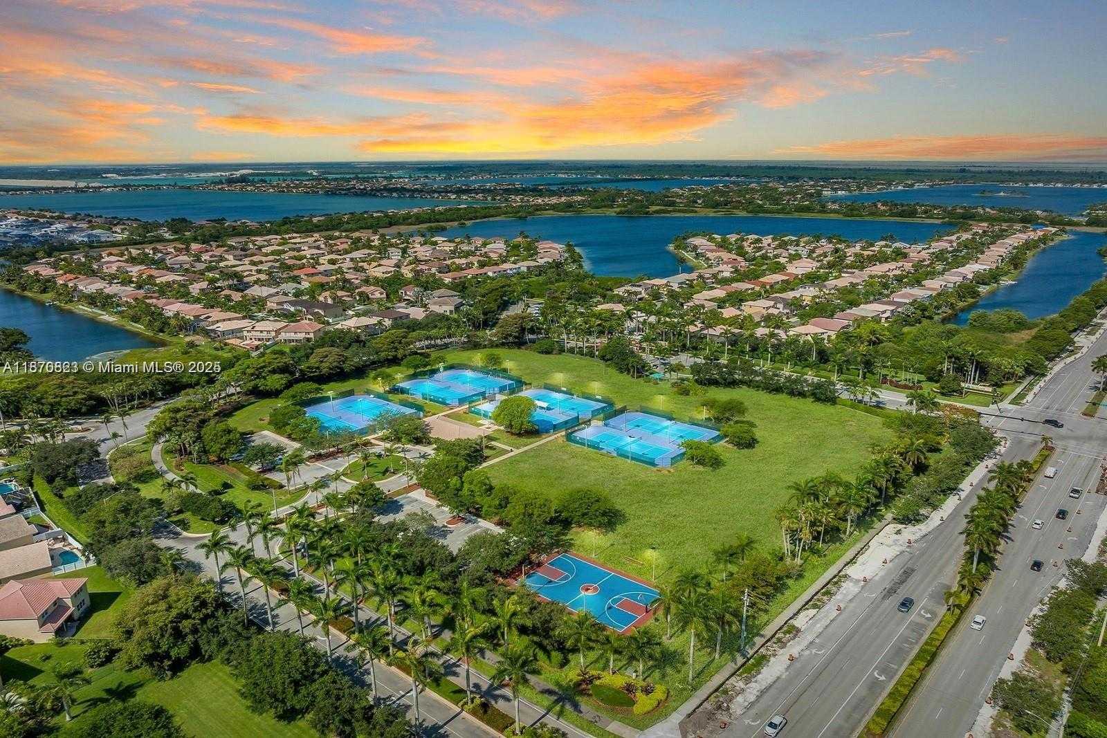 Small Image of 214 SOUTH WEST 180TH AVE, Pembroke Pines Number 50