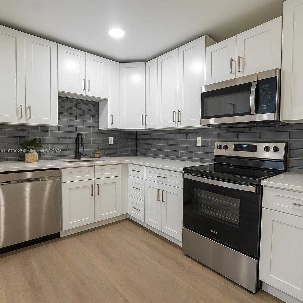 Small Image of 1400 NORTH EAST 43RD CT, Pompano Beach Number 3