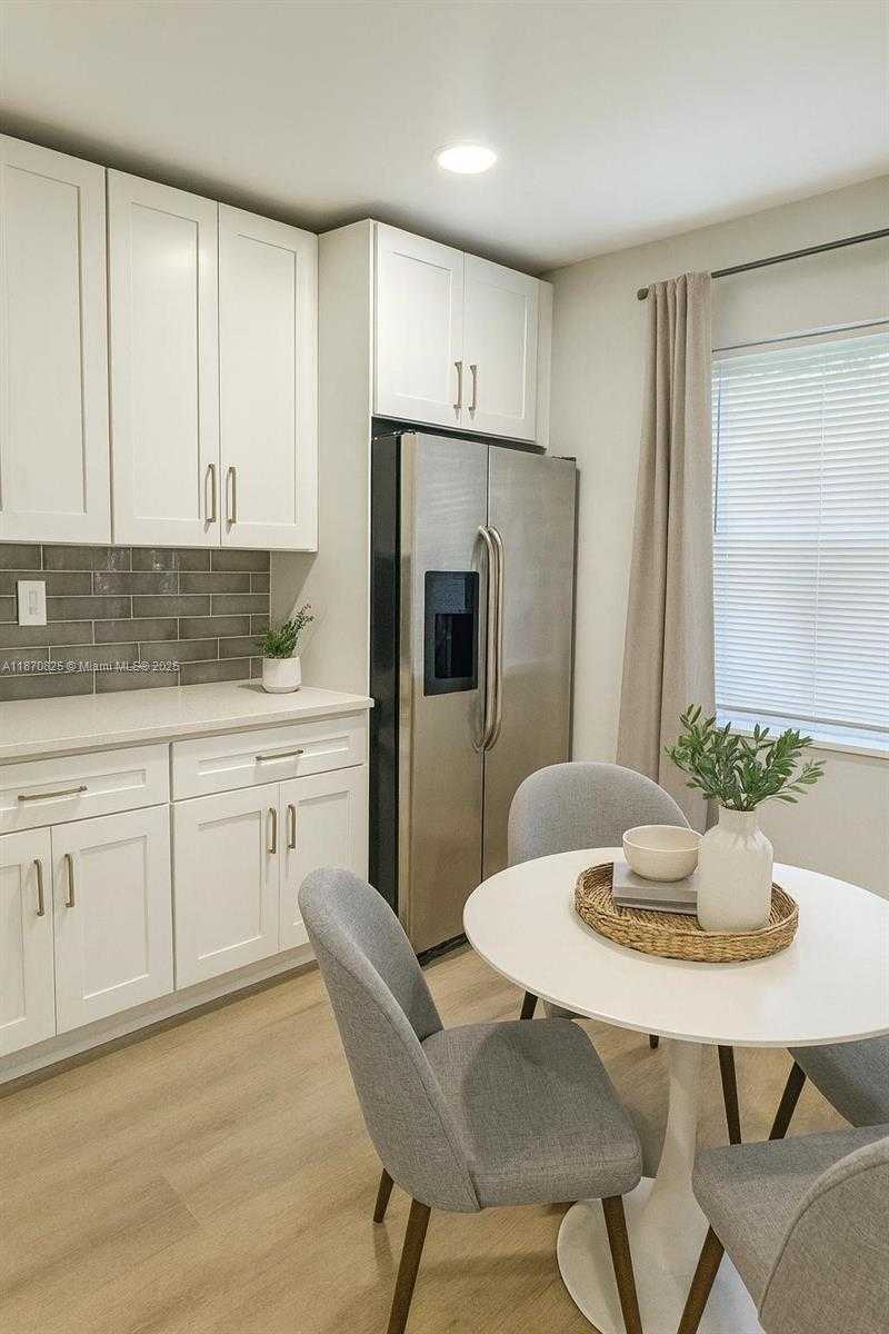 Small Image of 1400 NORTH EAST 43RD CT, Pompano Beach Number 4