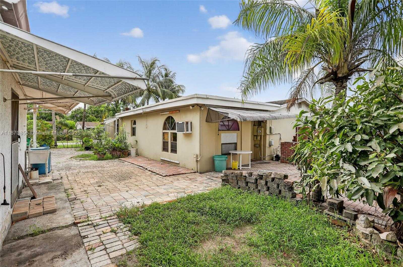 Small Image of 7201 SOUTH WEST 4TH CT, North Lauderdale Number 11
