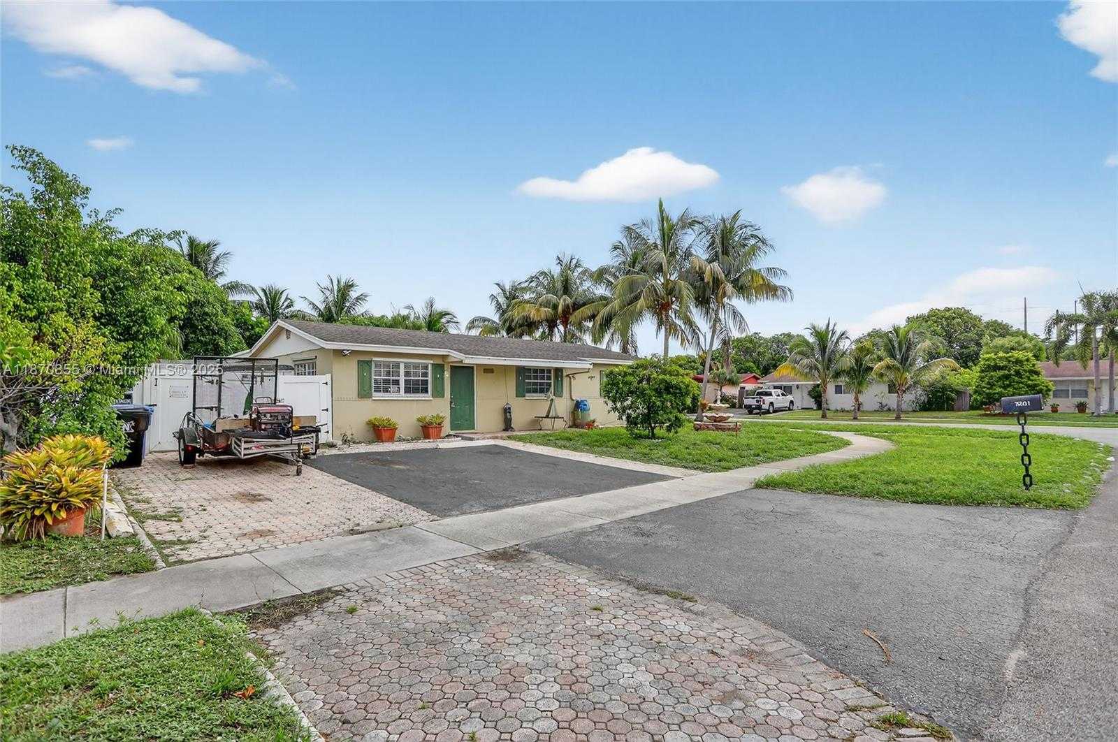 Small Image of 7201 SOUTH WEST 4TH CT, North Lauderdale Number 30