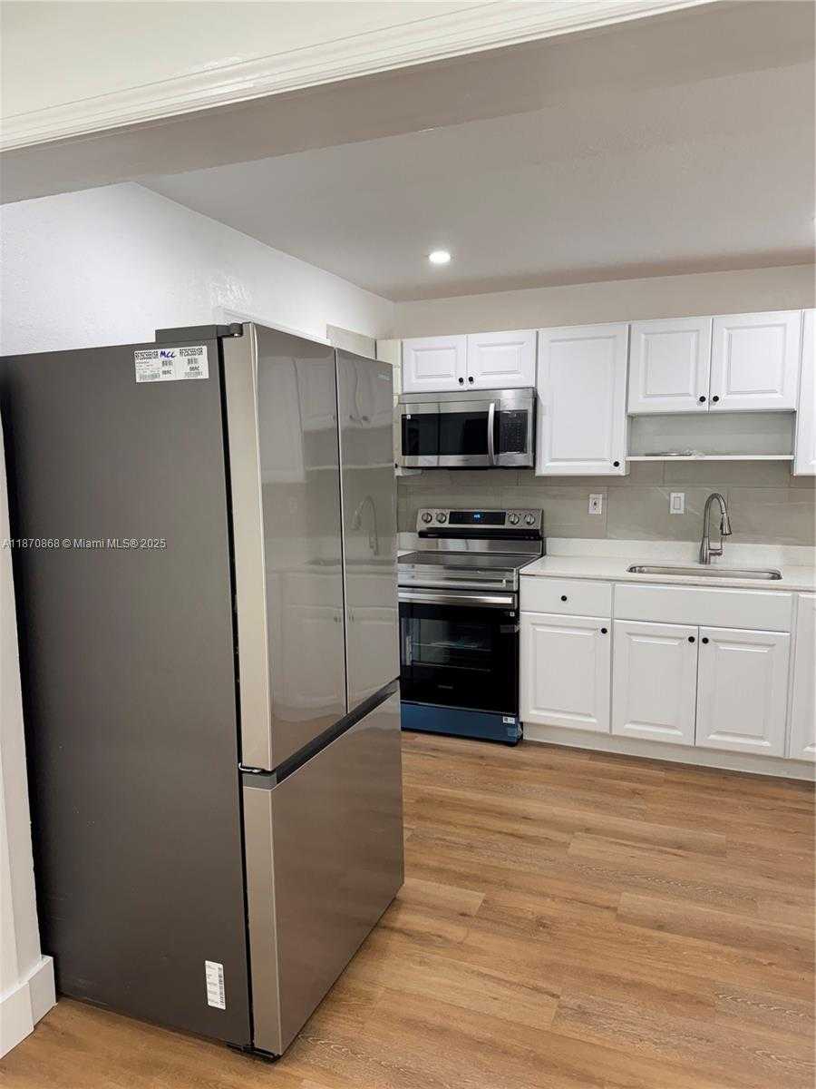 Small Image of 1611 NORTH EAST 32ND PL, Pompano Beach Number 4