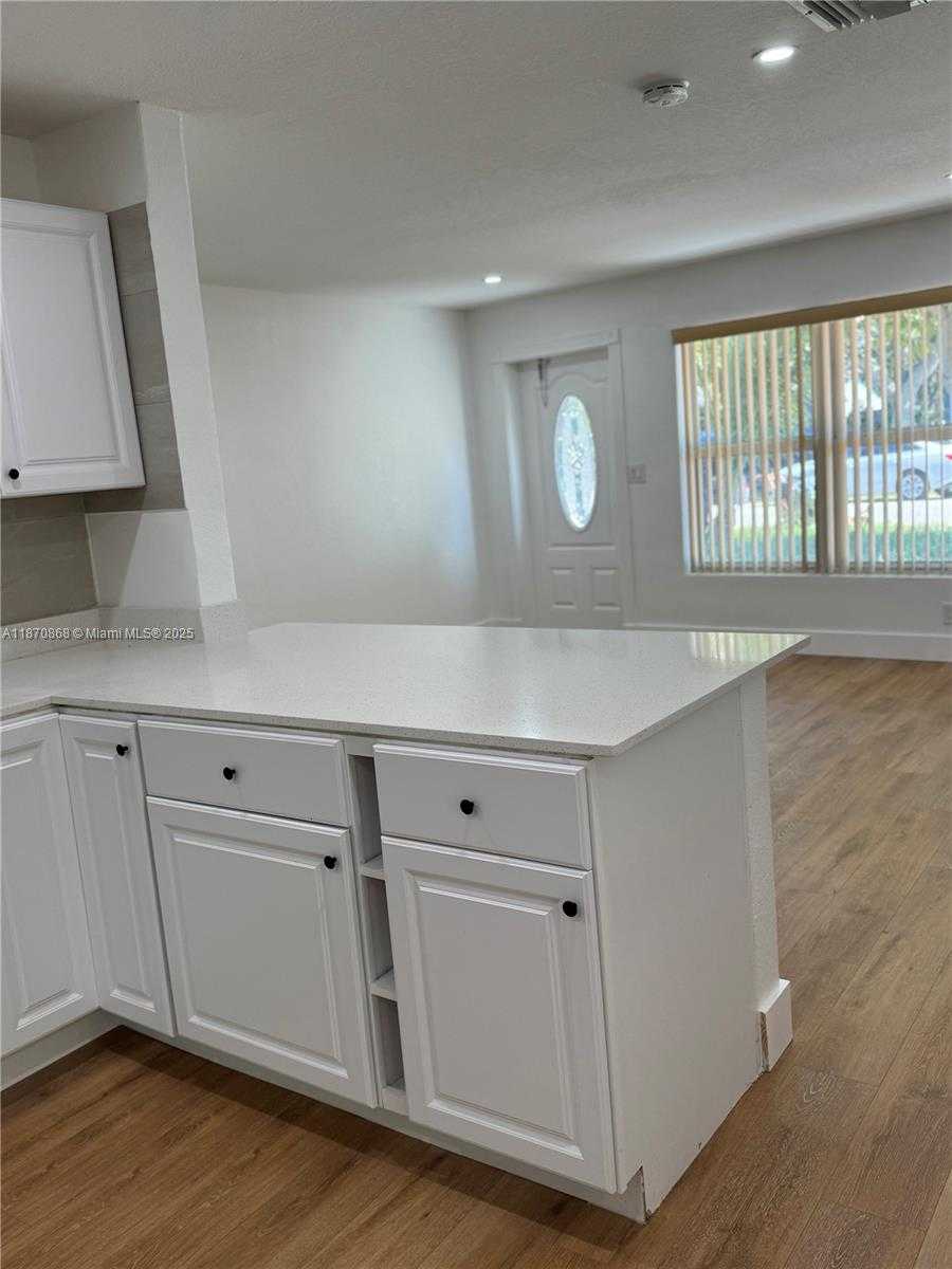 Small Image of 1611 NORTH EAST 32ND PL, Pompano Beach Number 5
