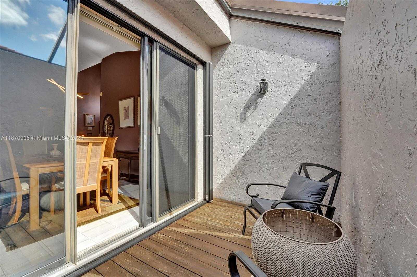 Small Image of 11590 SOUTH WEST 9TH CT, Pembroke Pines Number 12