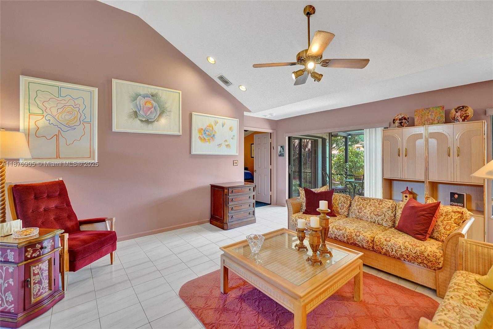 Small Image of 11590 SOUTH WEST 9TH CT, Pembroke Pines Number 17