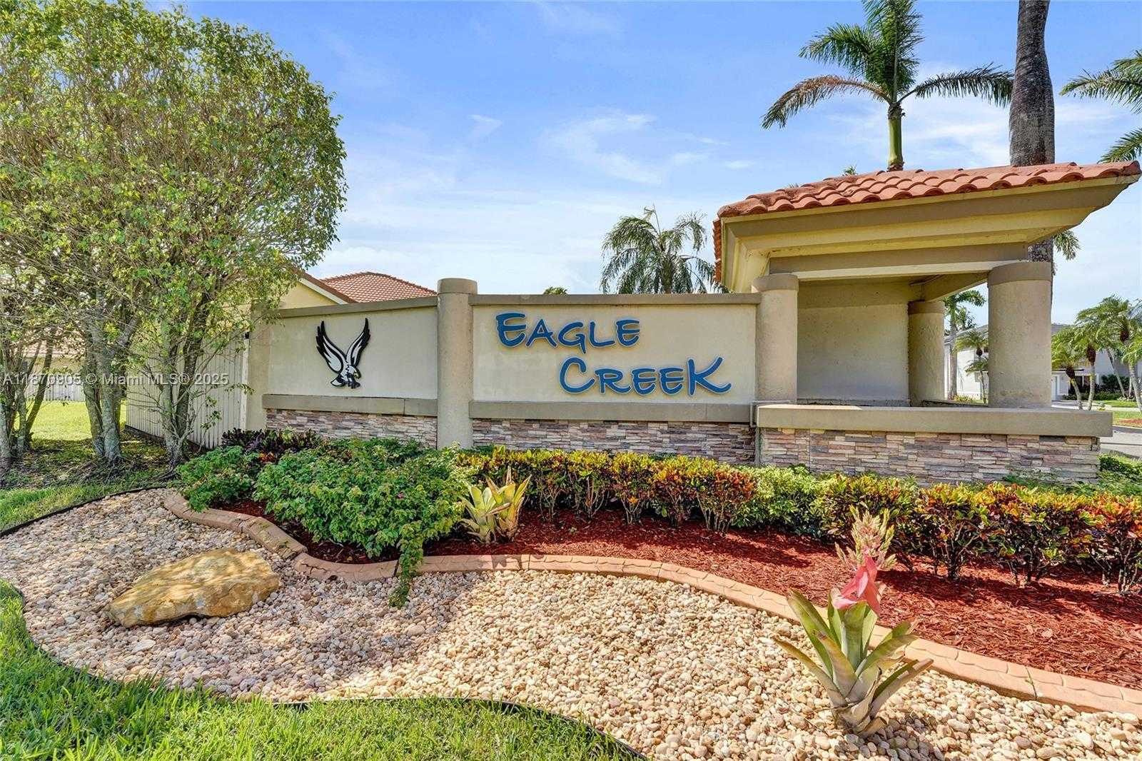 Small Image of 11590 SOUTH WEST 9TH CT, Pembroke Pines Number 2