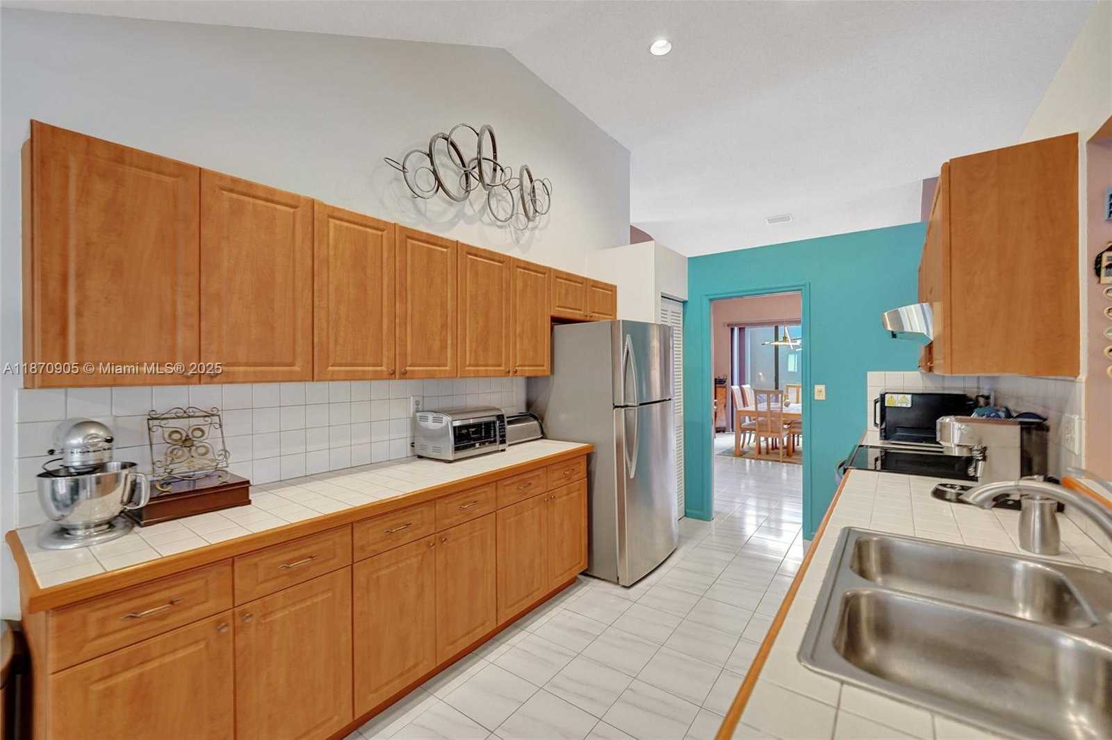 Small Image of 11590 SOUTH WEST 9TH CT, Pembroke Pines Number 26
