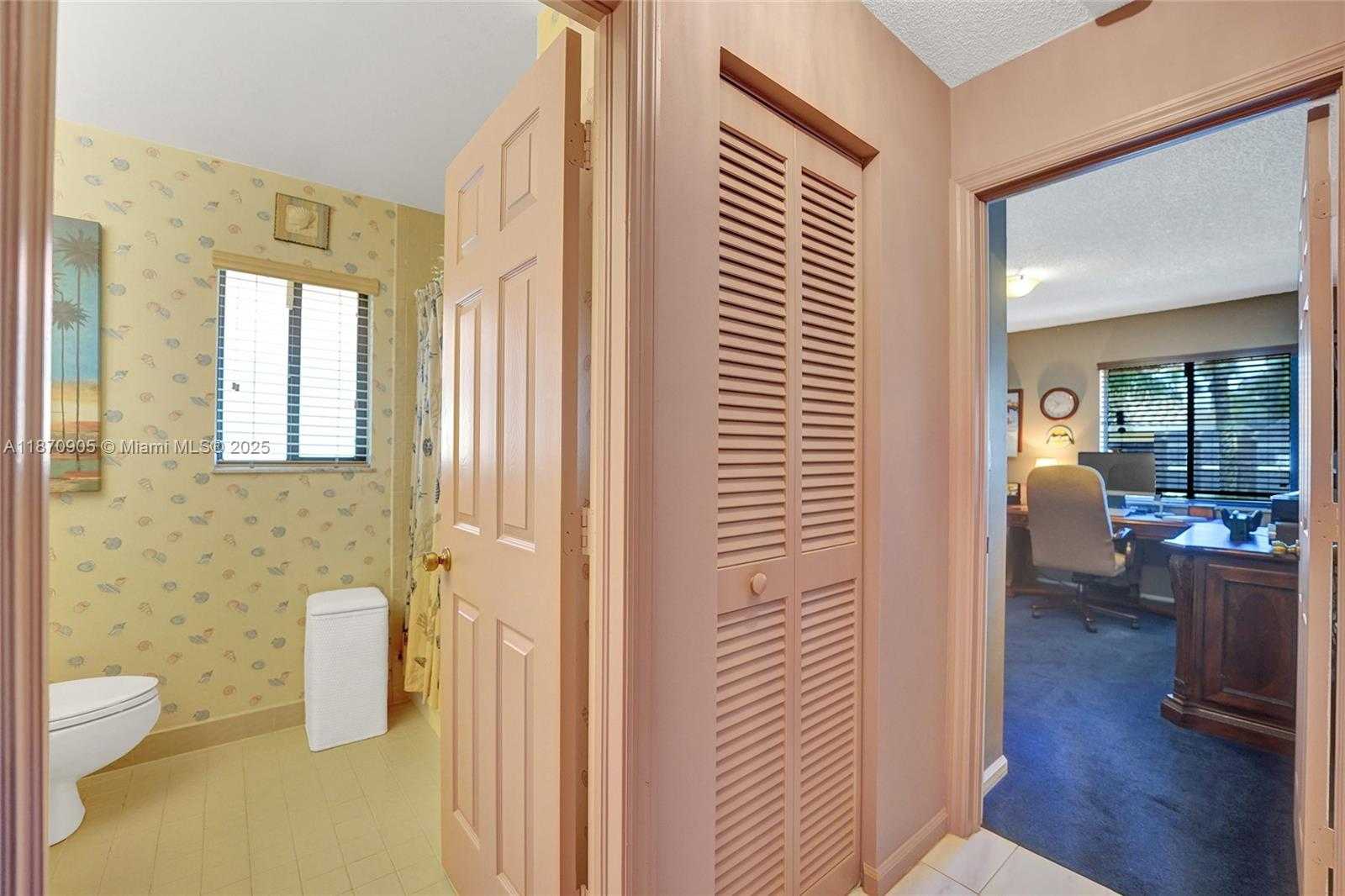 Small Image of 11590 SOUTH WEST 9TH CT, Pembroke Pines Number 39