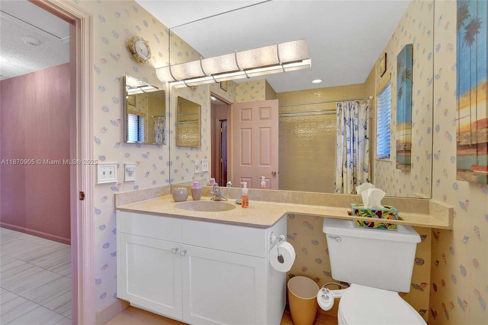 Small Image of 11590 SOUTH WEST 9TH CT, Pembroke Pines Number 41