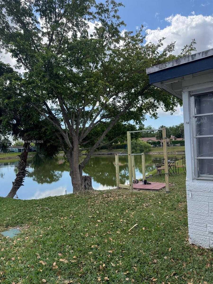 Small Image of 4808 NORTH WEST 27TH TER, Tamarac Number 11