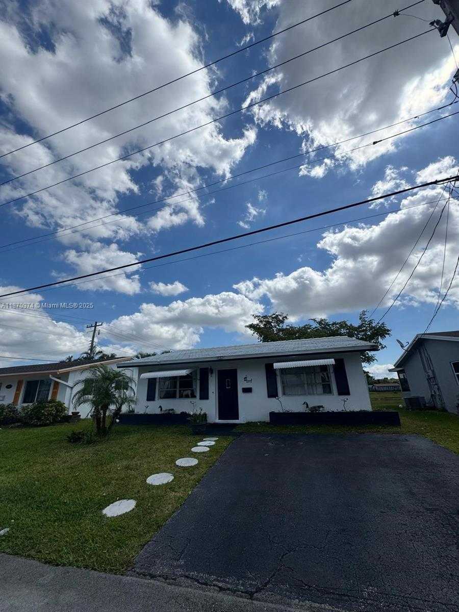 Small Image of 4808 NORTH WEST 27TH TER, Tamarac Number 12