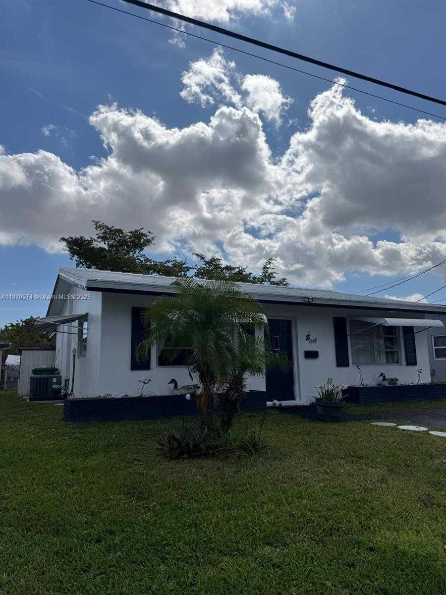 Small Image of 4808 NORTH WEST 27TH TER, Tamarac Number 14