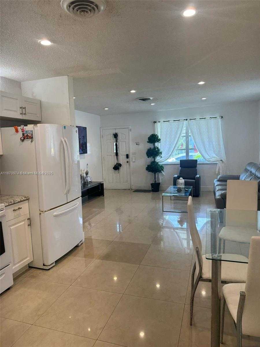 Small Image of 4808 NORTH WEST 27TH TER, Tamarac Number 7