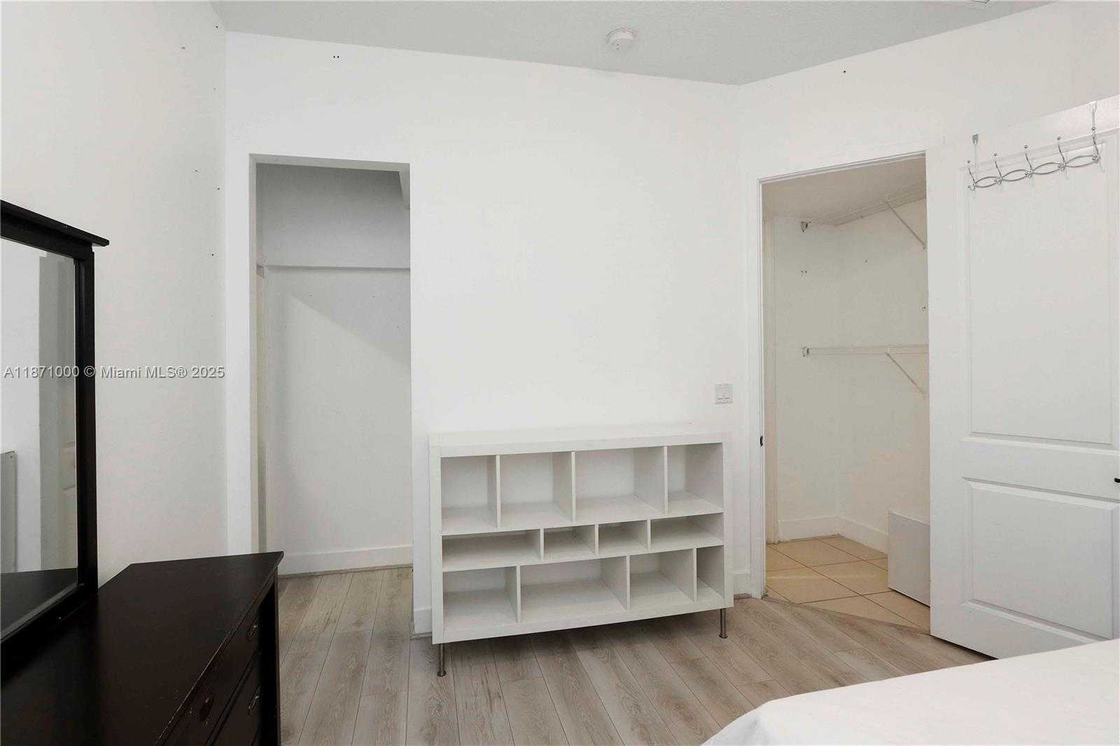 Small Image of 3293 WEST 98TH PL, Hialeah Number 12
