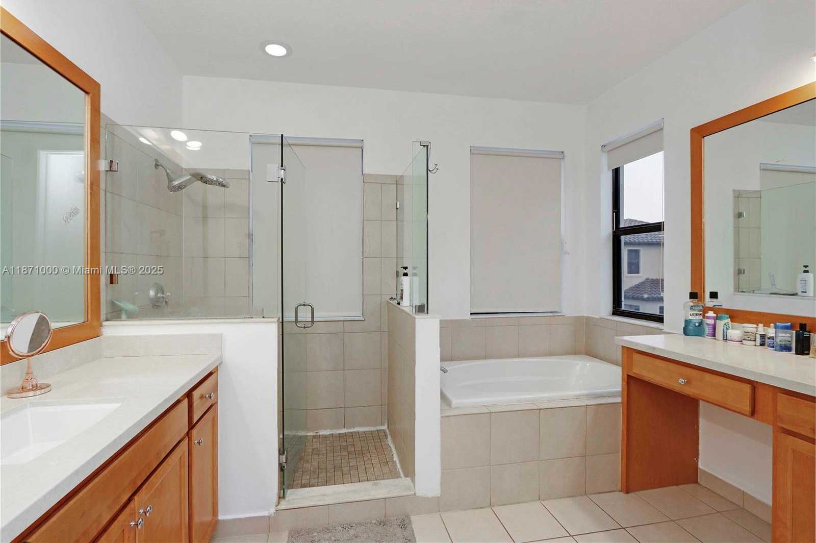 Small Image of 3293 WEST 98TH PL, Hialeah Number 19