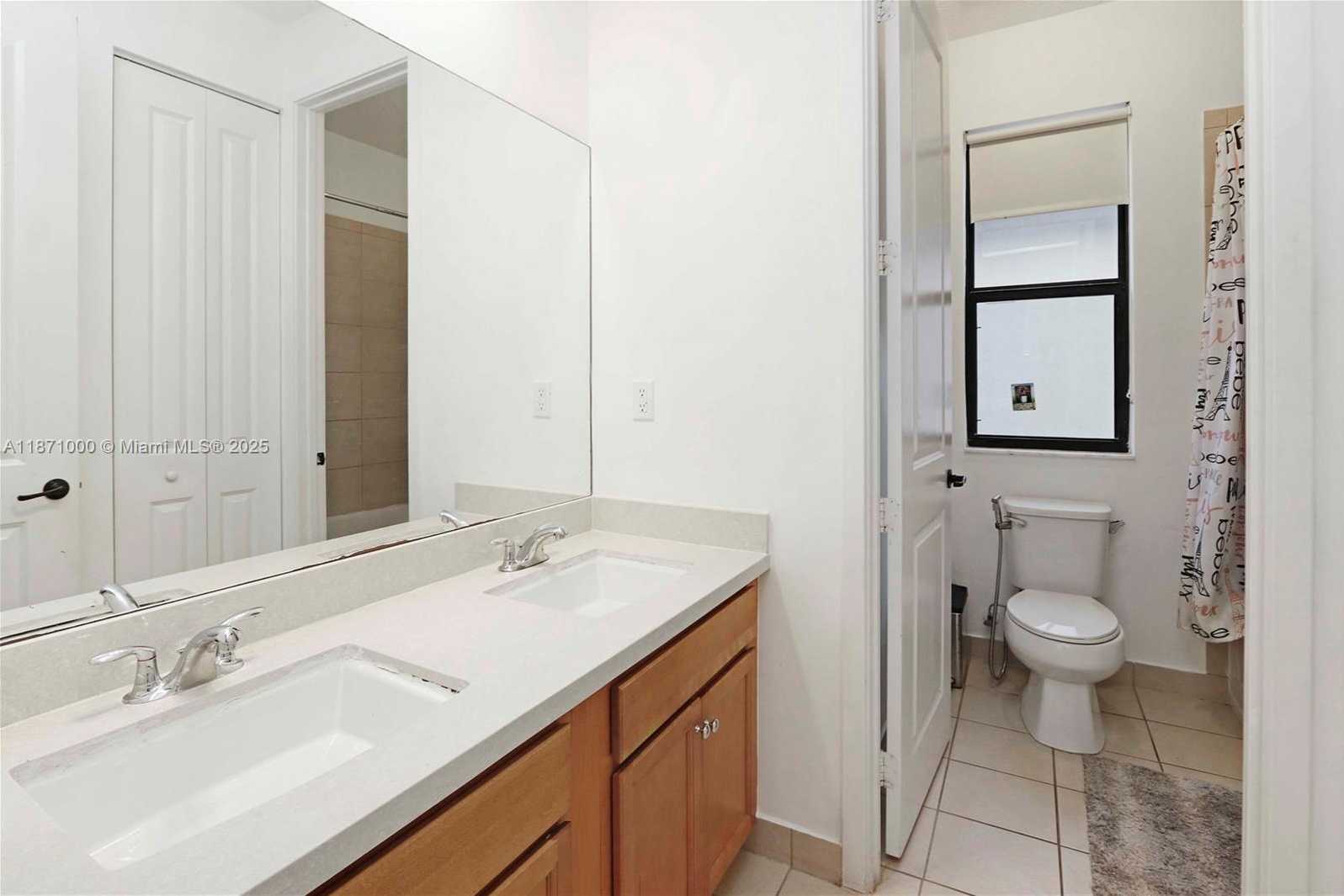Small Image of 3293 WEST 98TH PL, Hialeah Number 23