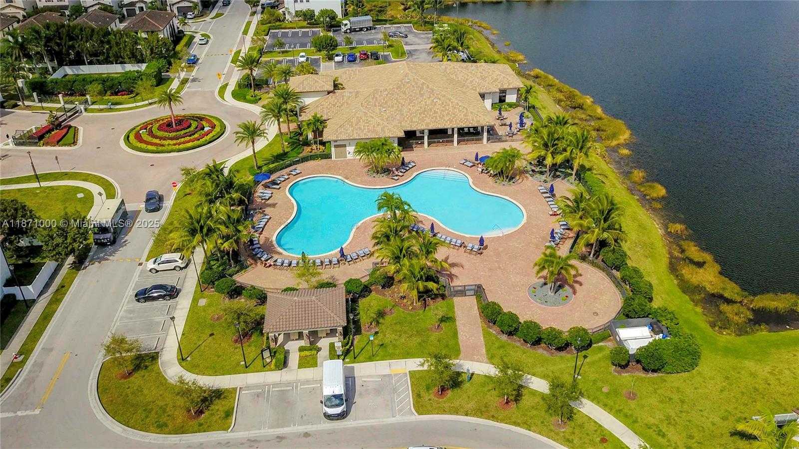 Small Image of 3293 WEST 98TH PL, Hialeah Number 49