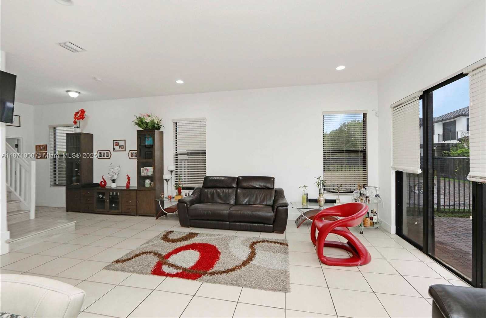 Small Image of 3293 WEST 98TH PL, Hialeah Number 7