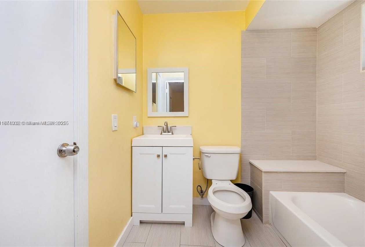 Small Image of 21023 SOUTH WEST 85TH PASS, Cutler Bay Number 16
