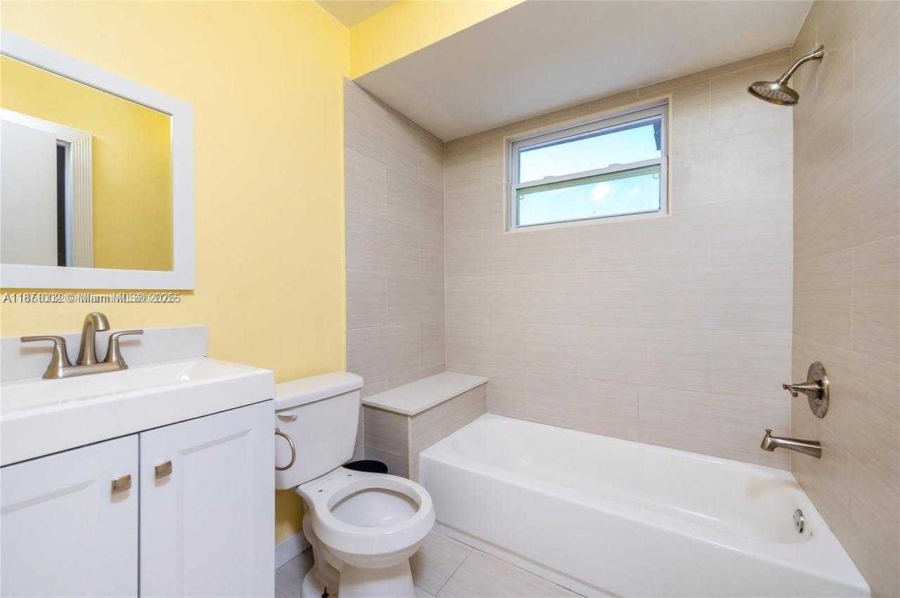 Small Image of 21023 SOUTH WEST 85TH PASS, Cutler Bay Number 17