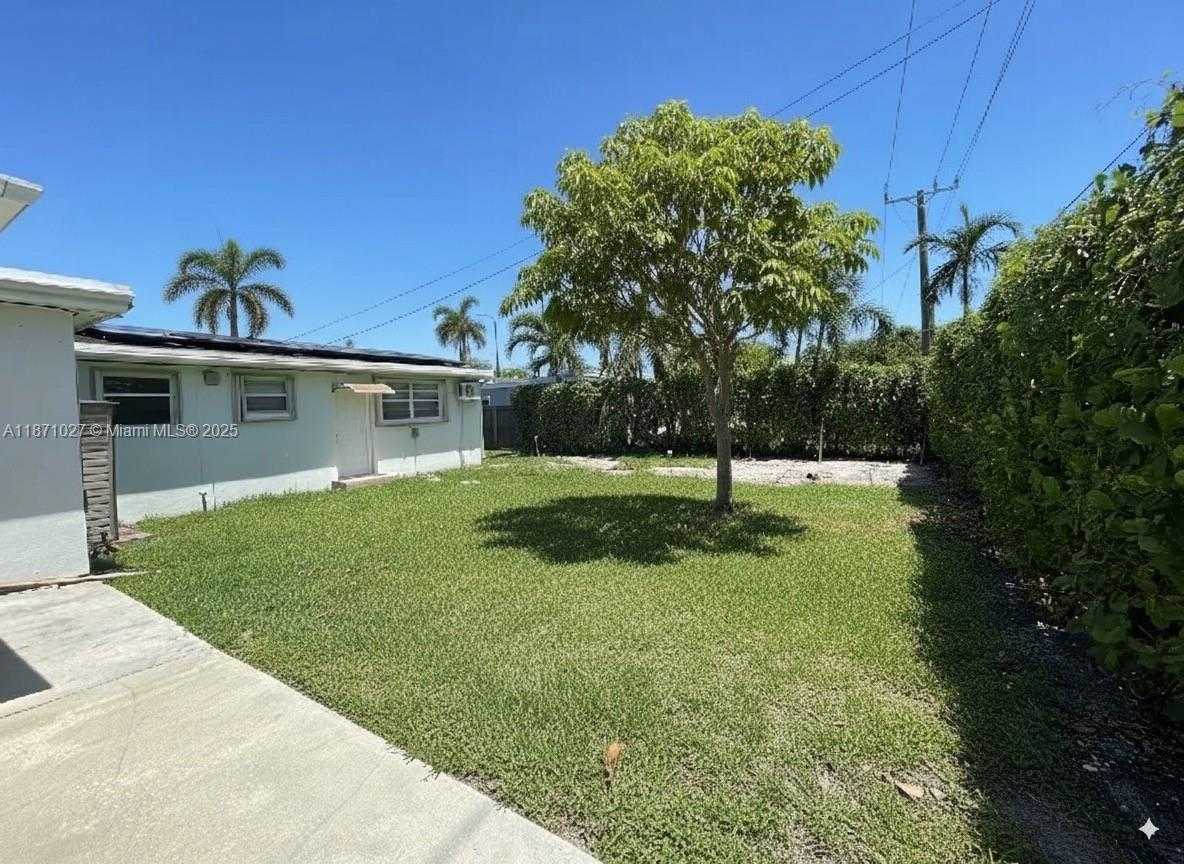 Small Image of 9460 CARIBBEAN BLVD, Cutler Bay Number 15