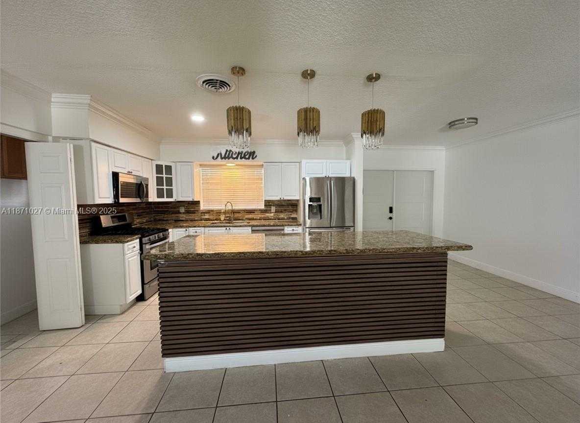Small Image of 9460 CARIBBEAN BLVD, Cutler Bay Number 4
