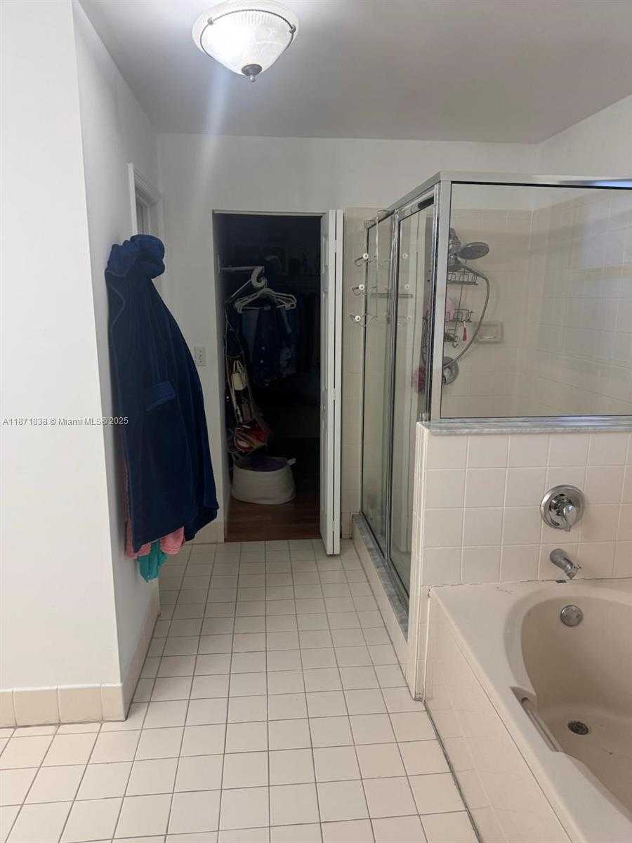 Small Image of 17384 SOUTH WEST 138 CT, Miami Number 10