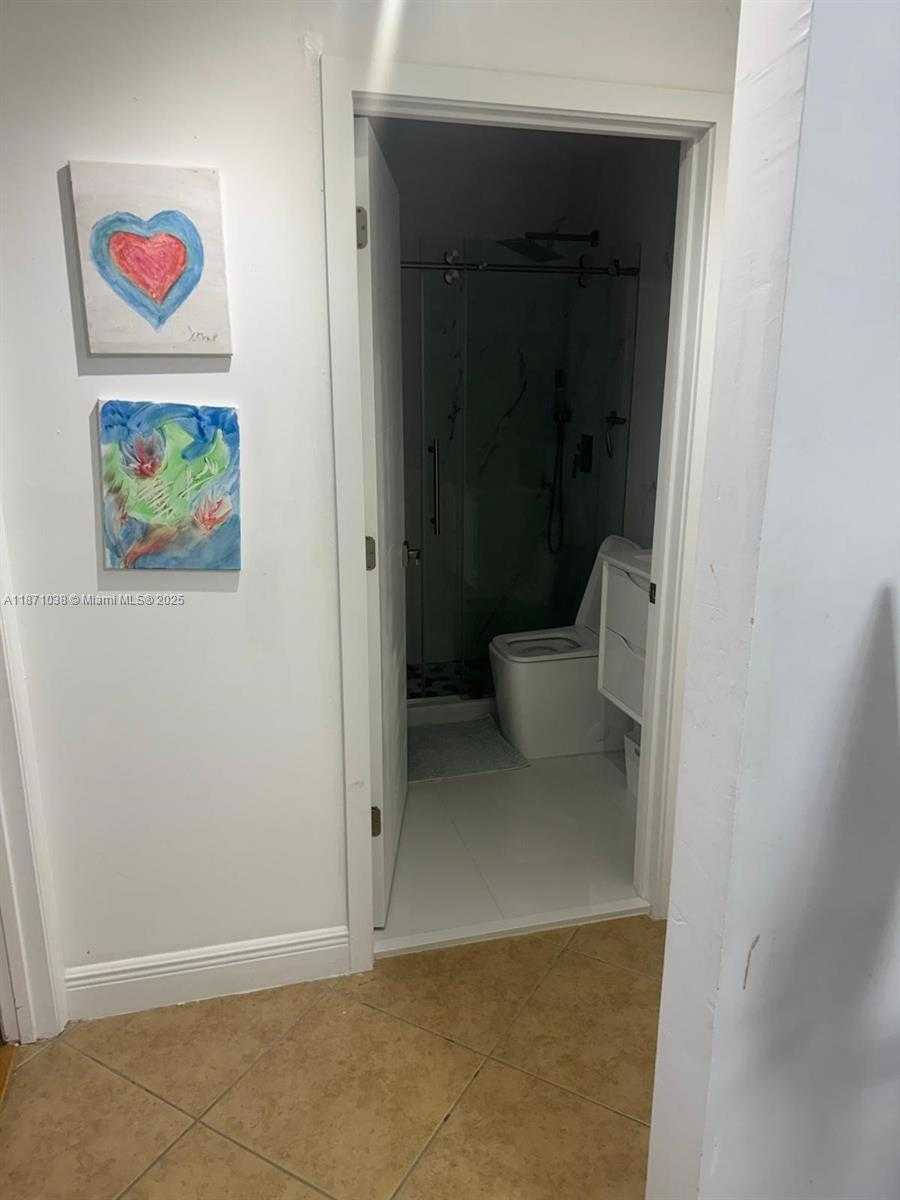 Small Image of 17384 SOUTH WEST 138 CT, Miami Number 14