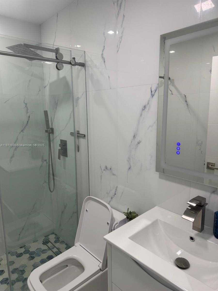 Small Image of 17384 SOUTH WEST 138 CT, Miami Number 15