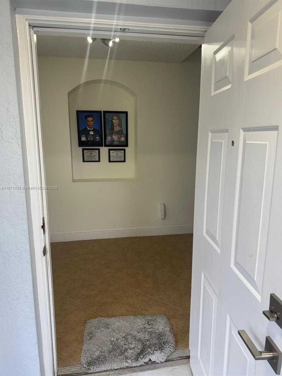 Small Image of 17384 SOUTH WEST 138 CT, Miami Number 2
