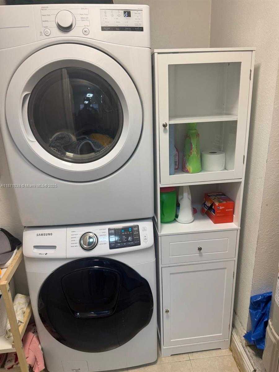 Small Image of 17384 SOUTH WEST 138 CT, Miami Number 6