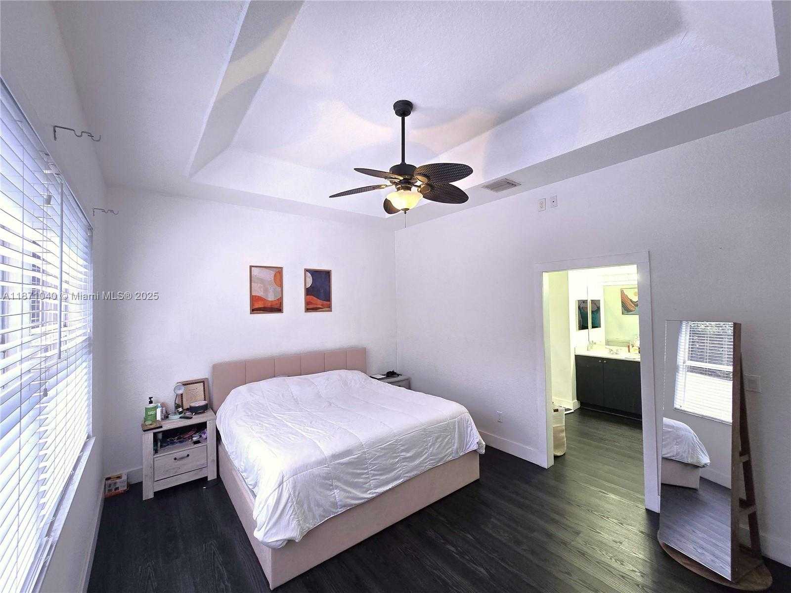 Small Image of 2226 PORTOFINO AVE, Homestead Number 19