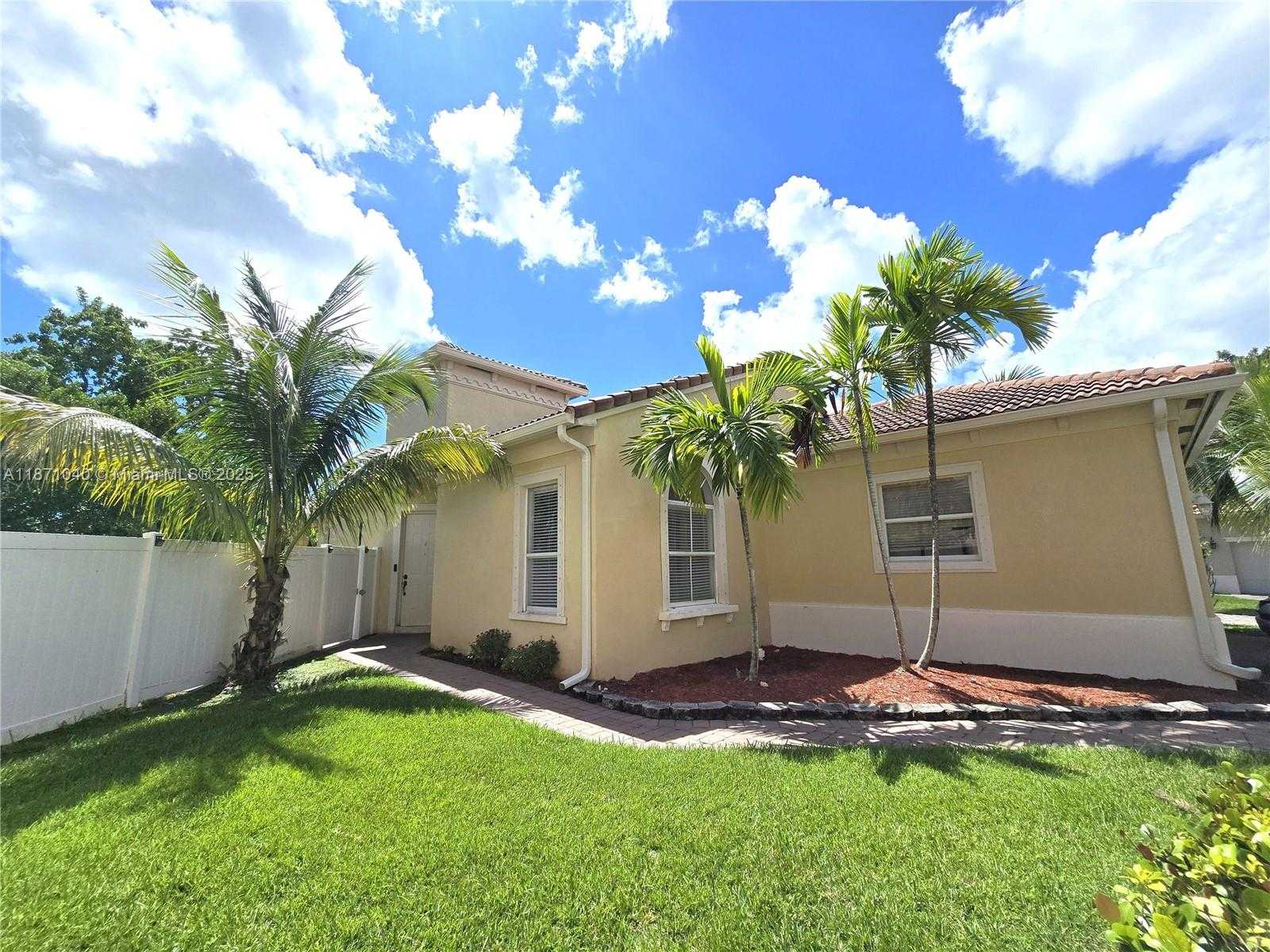 Small Image of 2226 PORTOFINO AVE, Homestead Number 3