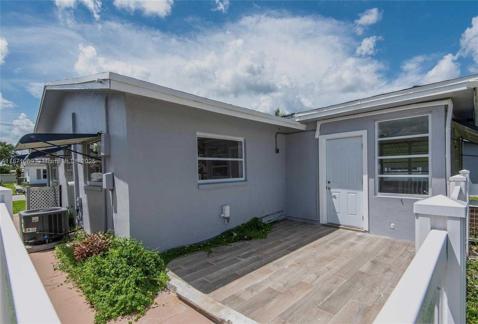 Small Image of 8521 NORTH WEST 57TH CT, Tamarac Number 23