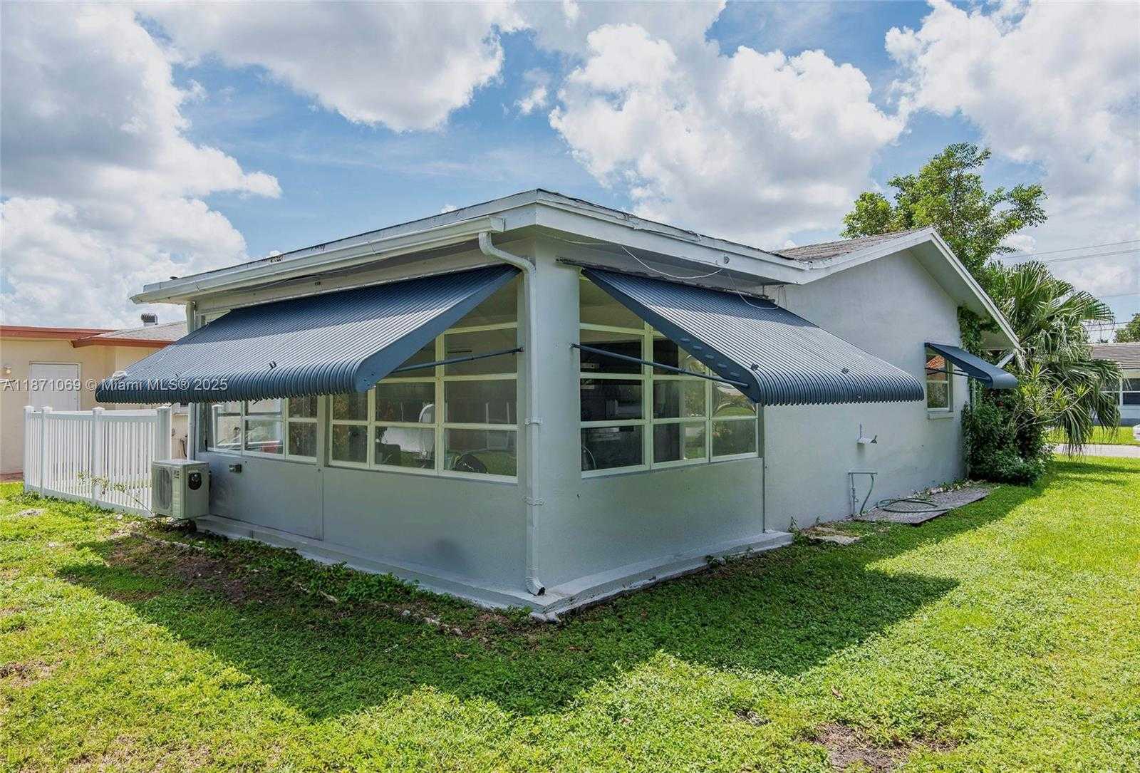 Small Image of 8521 NORTH WEST 57TH CT, Tamarac Number 25