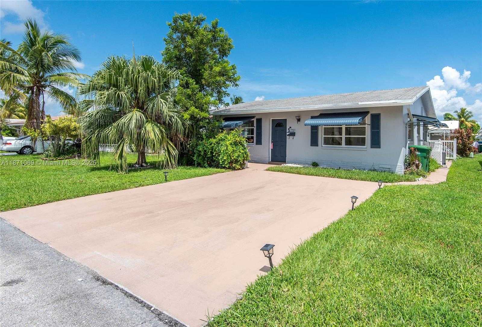 Small Image of 8521 NORTH WEST 57TH CT, Tamarac Number 3