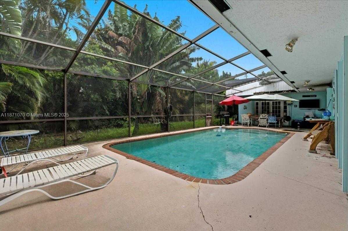 Small Image of 3260 LAKEVIEW DR, Pompano Beach Number 13